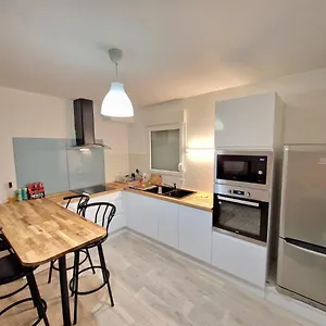  Séjour chez l'habitant Privee Dans Happy Maison Calme France