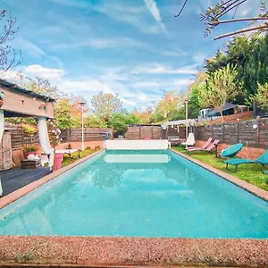 Dans Maison Individuelle, Piscine Appartement